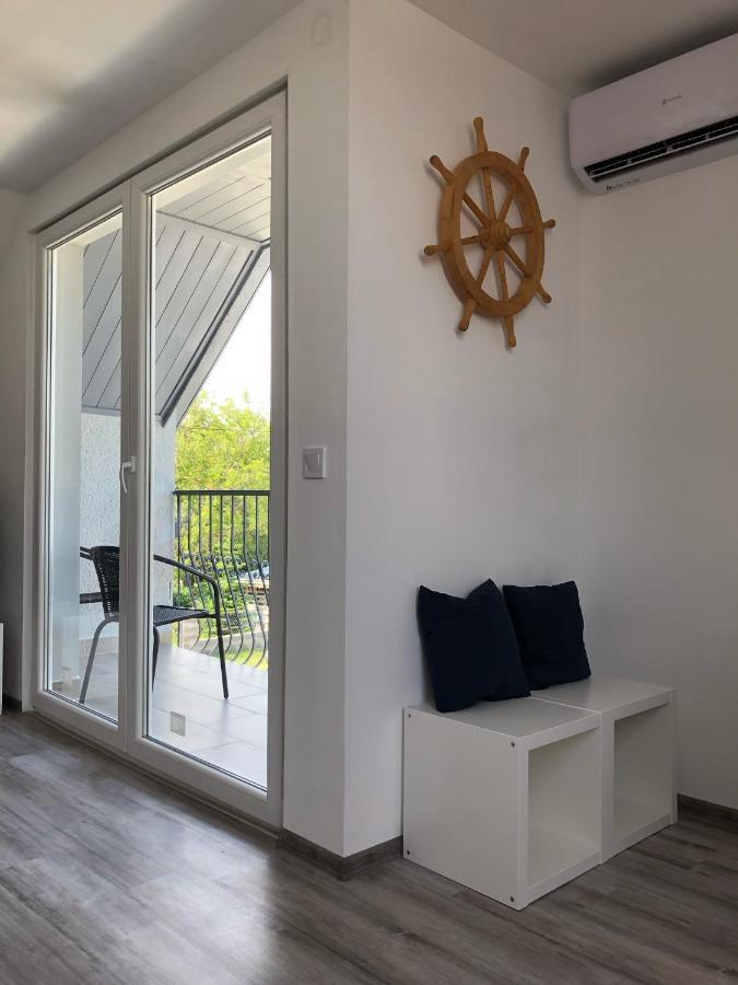 Tóparti hangulatú nyaraló-Balatonboglár Esterno foto