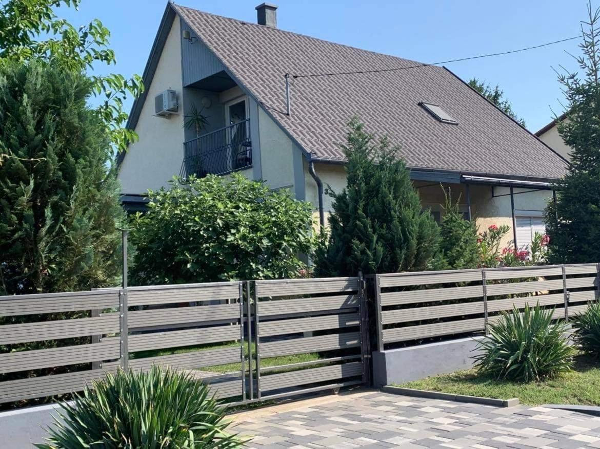 Tóparti hangulatú nyaraló-Balatonboglár Esterno foto